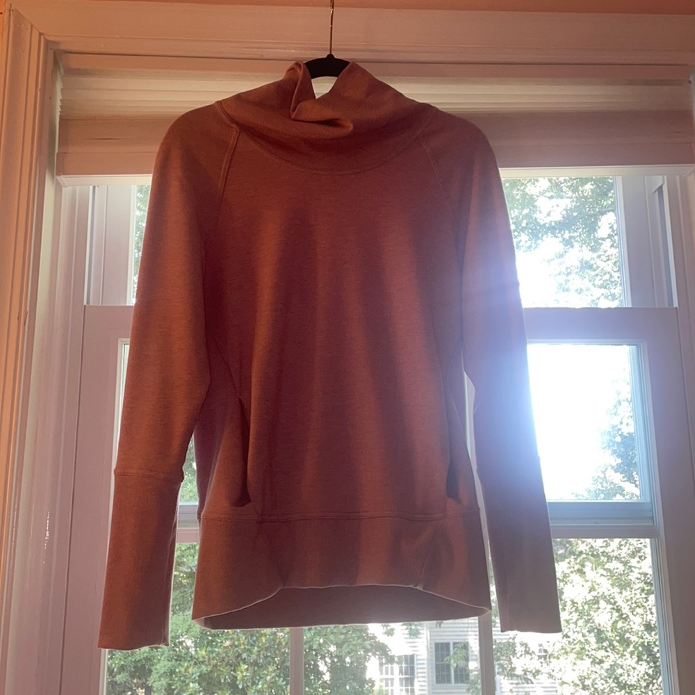 Lululemon turtle neck swestshirt, pink/mauve color, size 6, worn maybe 10 times